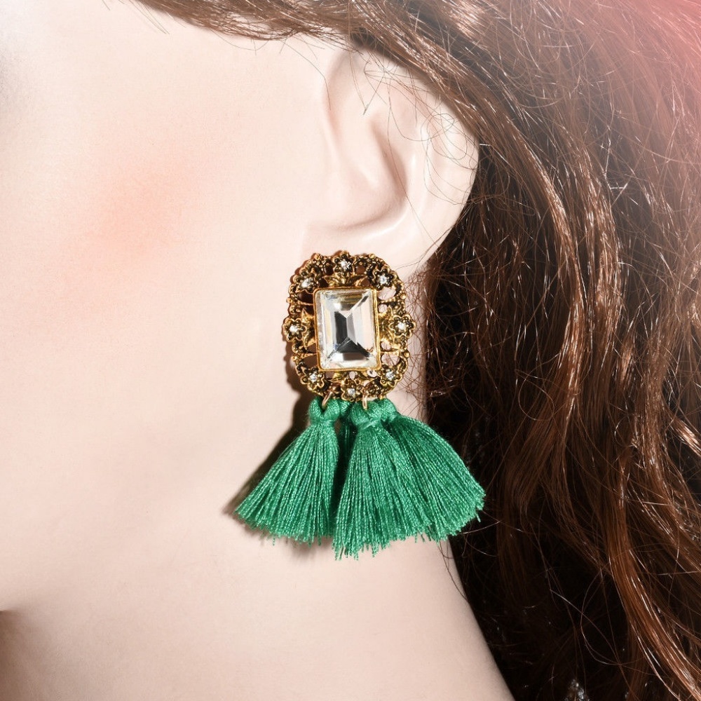 ☘️Green☘️ Boho Fringe Tassel & Crystal Earrings - Picture 2 of 3